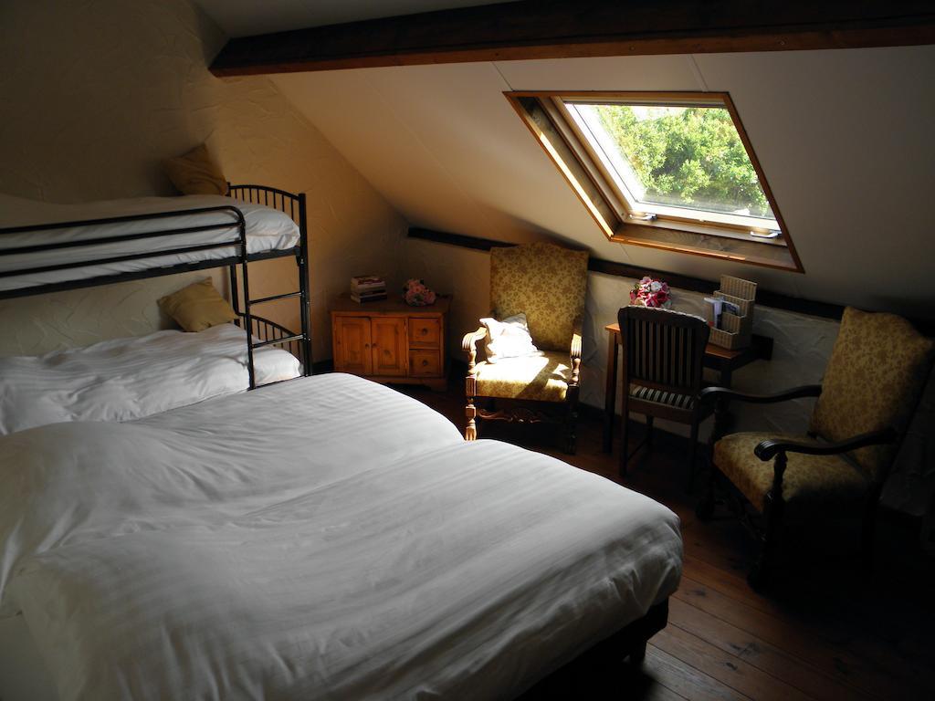 Hotel Boerderij De Zellebergen Oudenbosch Room photo